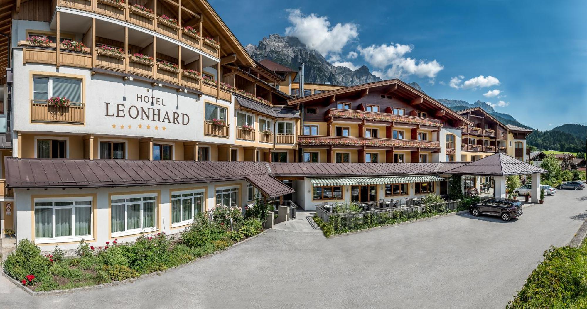 Hotel Leonhard Леоганг Екстериор снимка