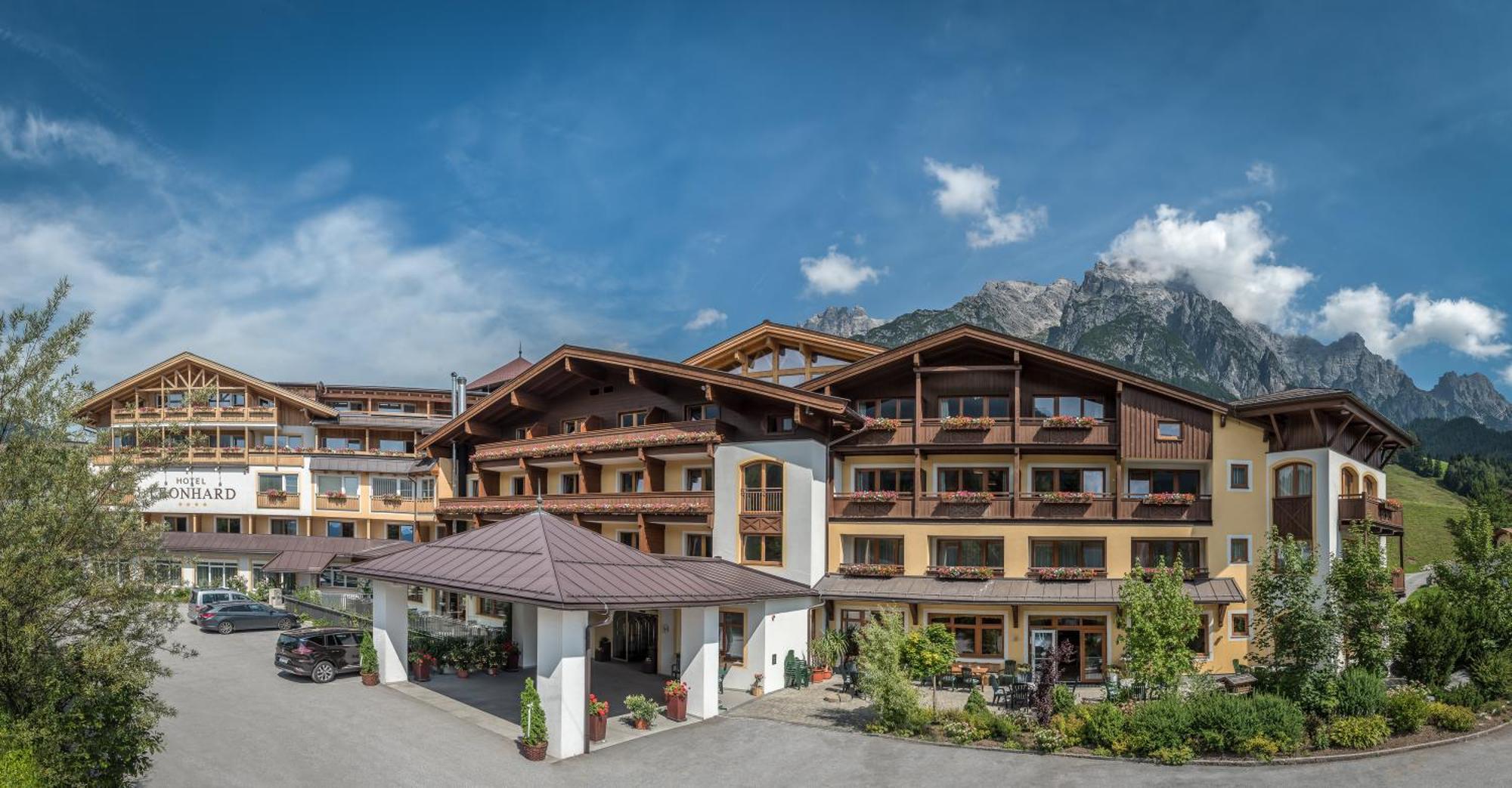 Hotel Leonhard Леоганг Екстериор снимка