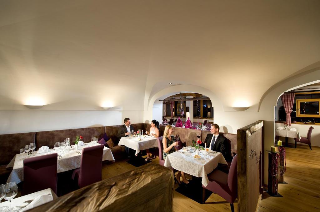 Hotel Leonhard Леоганг Екстериор снимка
